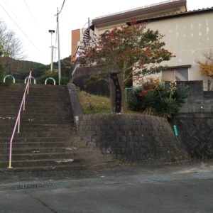 青峰団地の登山口